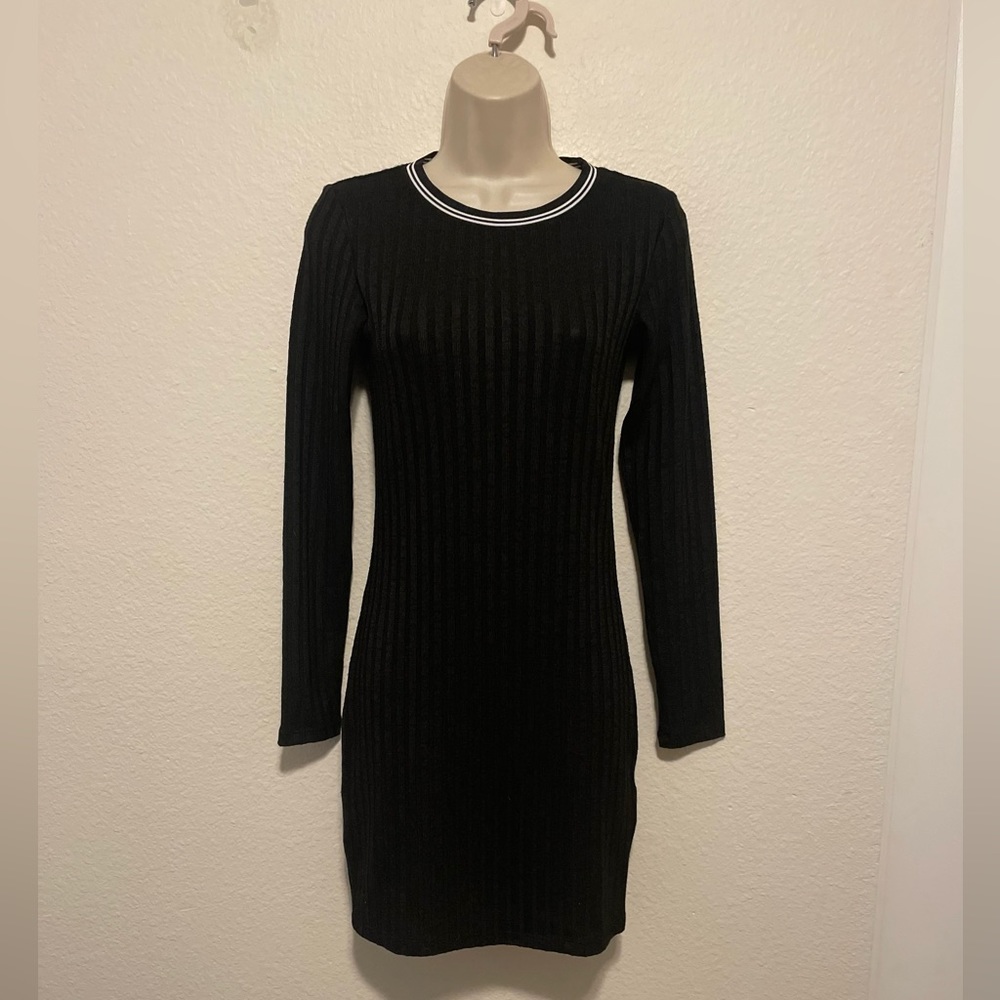 Divided by H&M Ribbed Black Dress. SZ 4